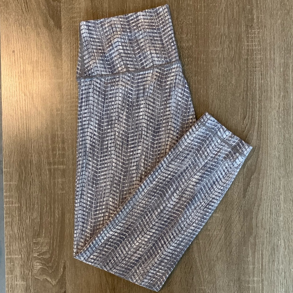 Lululemon Wunder Under 25” in Arrow Jacquard 10